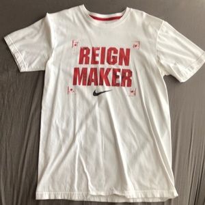 Nike ‘Reign Maker’ T-Shirt. Size Medium